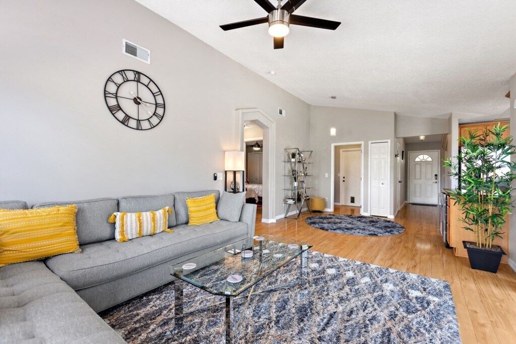Photo of Livingroom in Sunridge Woods