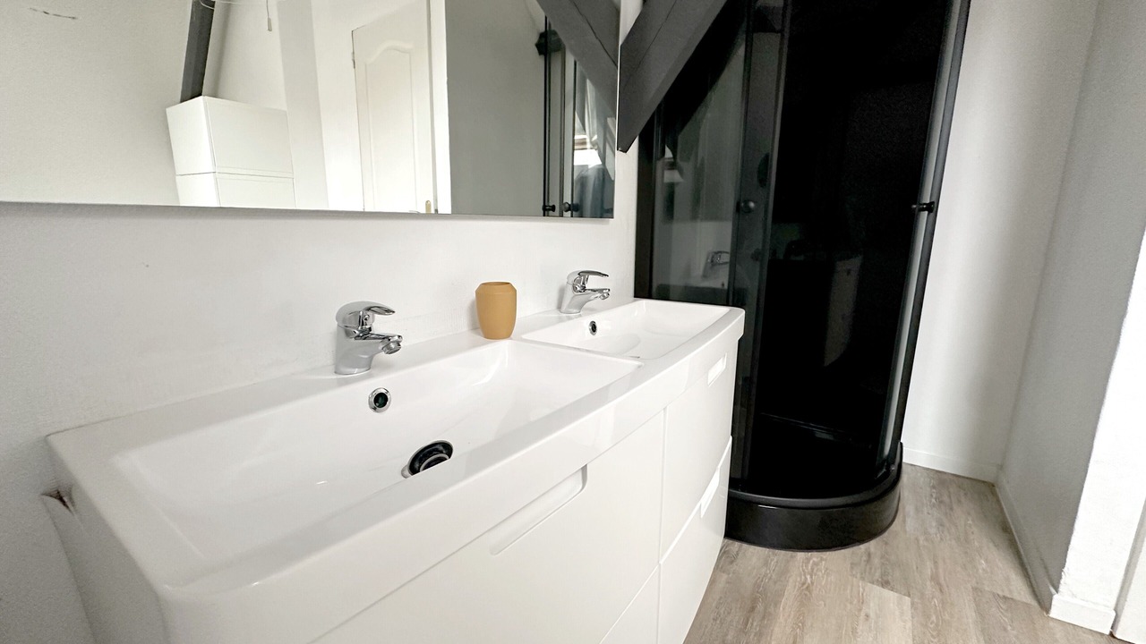 Photo of Bathroom in Vendin-le-Vieil
