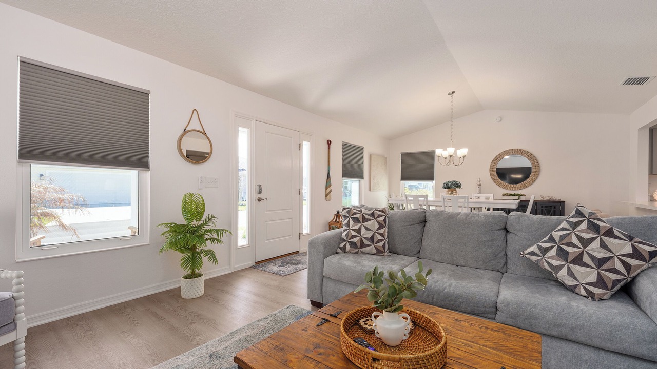 Photo of Livingroom in Sumter County