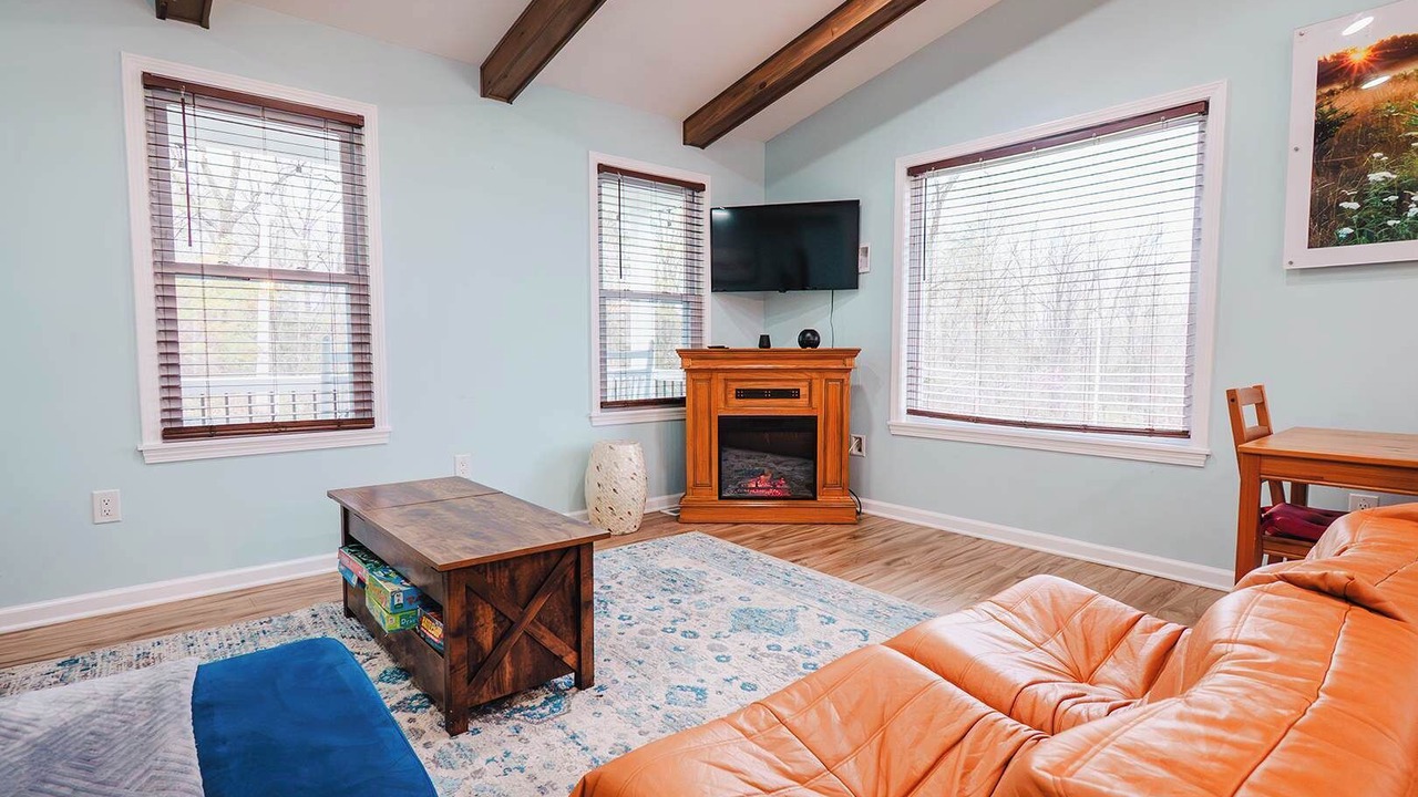 Photo of Livingroom in Front Royal