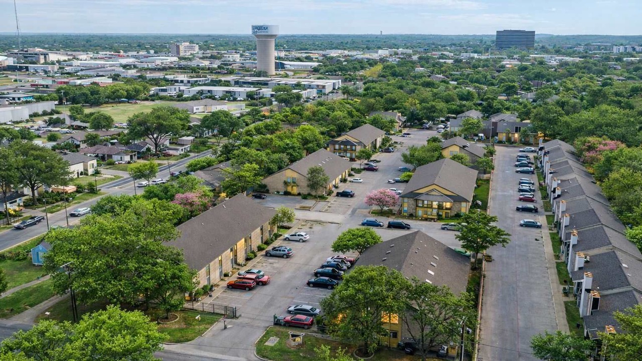 Photo of Outdoor in Central Arlington
