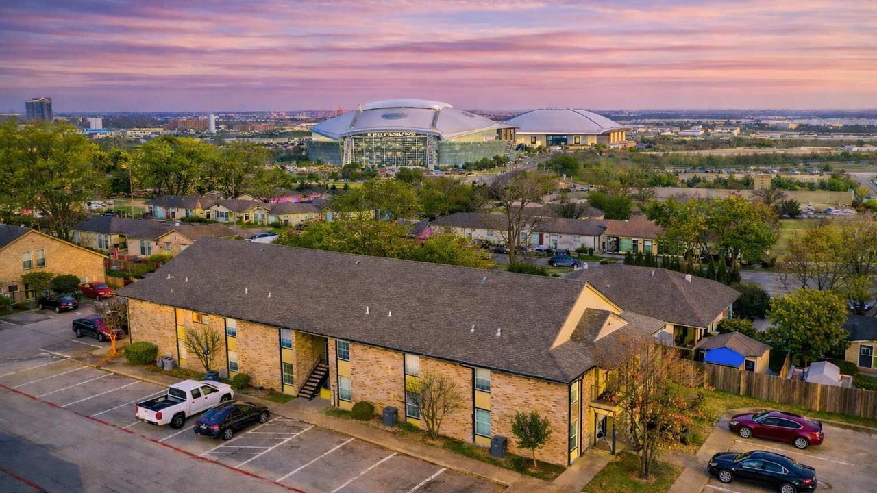 Photo of Outdoor in Central Arlington