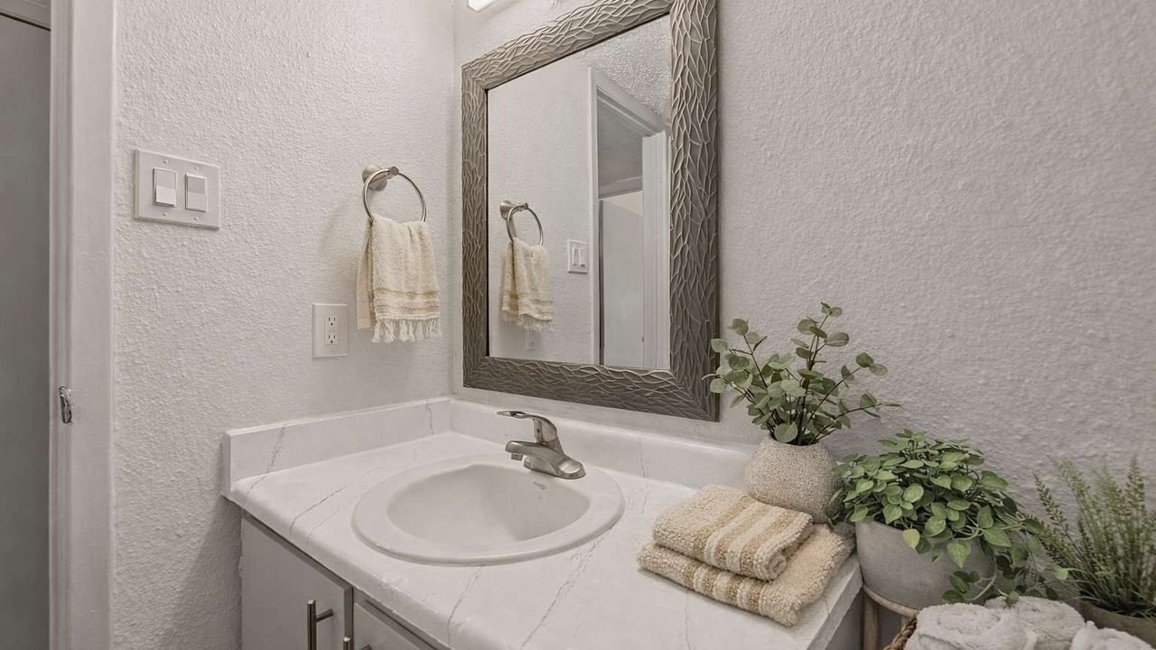 Photo of Bathroom in Central Arlington
