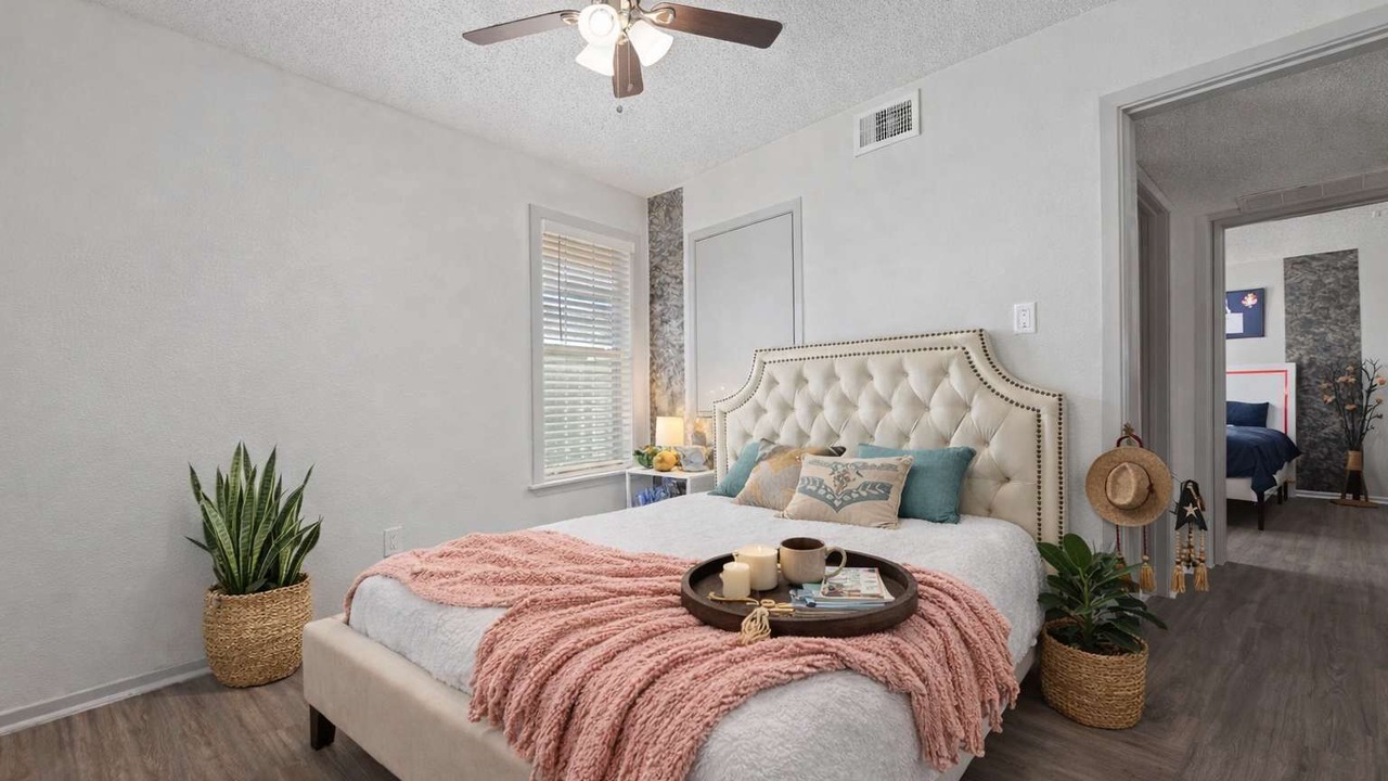 Photo of Bedroom in Central Arlington