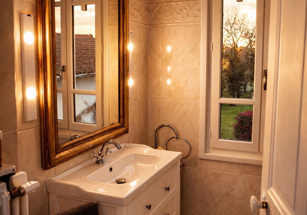 Photo of Bathroom in Maringues