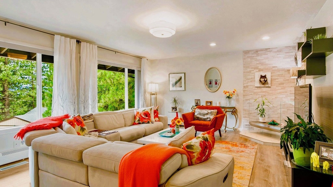 Photo of Livingroom in Round Hill Village