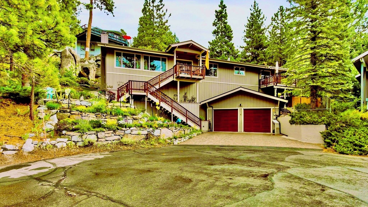 Photo of Outdoor in Round Hill Village