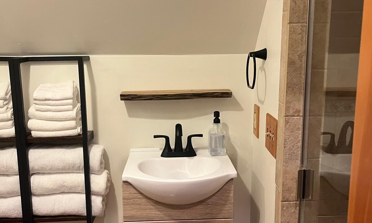 Photo of Bathroom in Rural Retreat