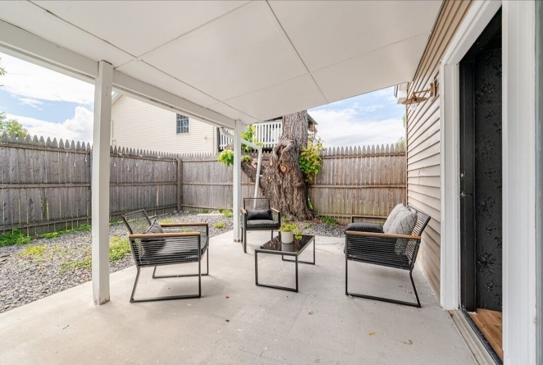 Photo of Patio Balcony in Lorenz Park