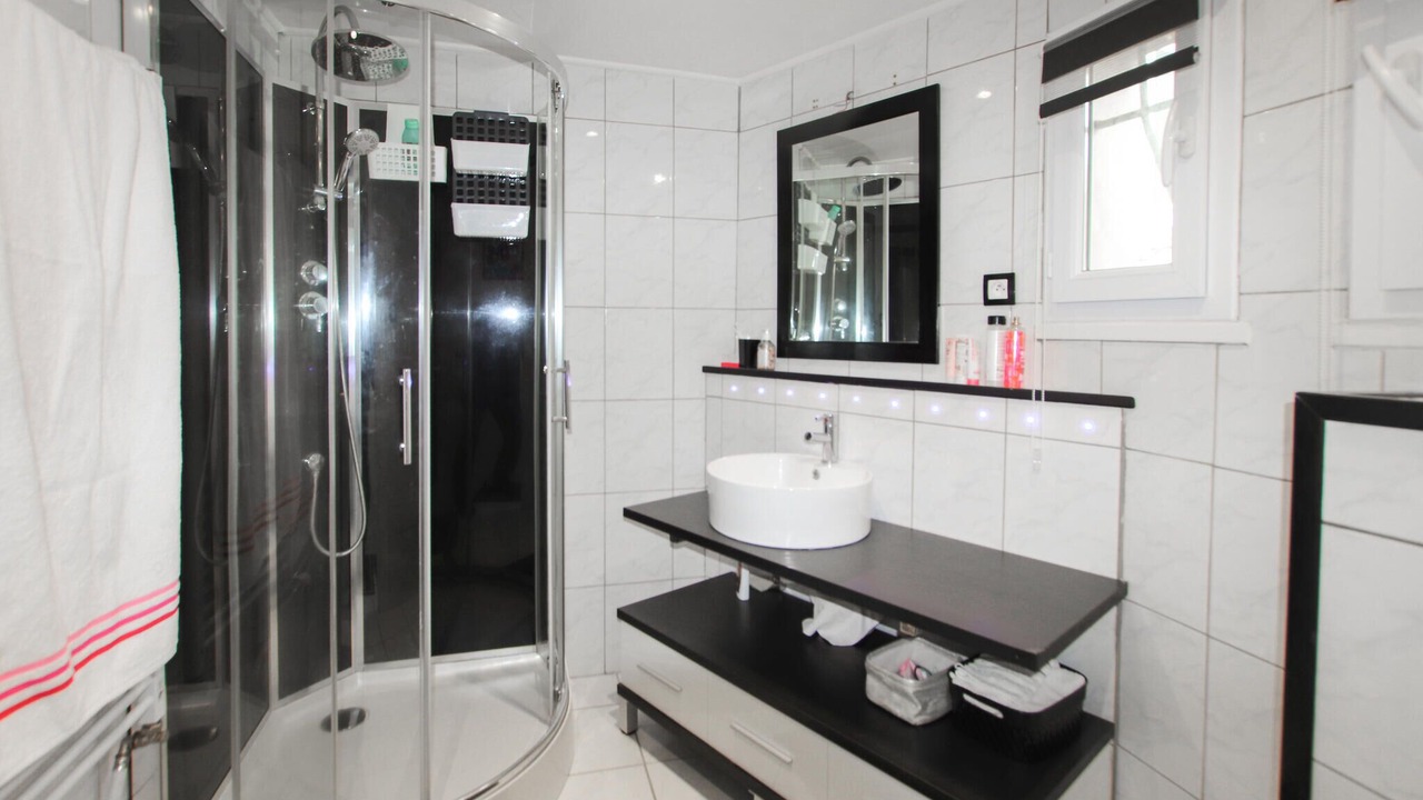 Photo of Bathroom in Saint-Julien-du-Gua