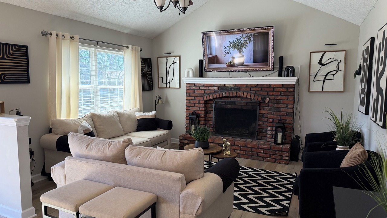 Photo of Livingroom in Grandview