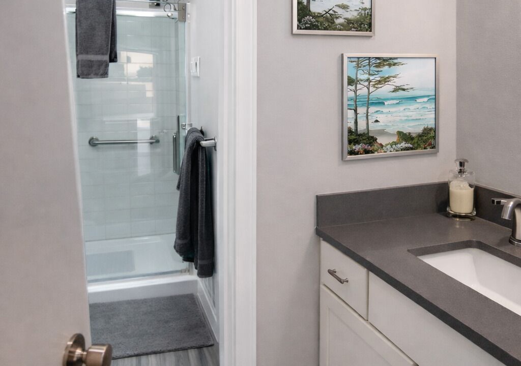 Photo of Bathroom in Manzanita