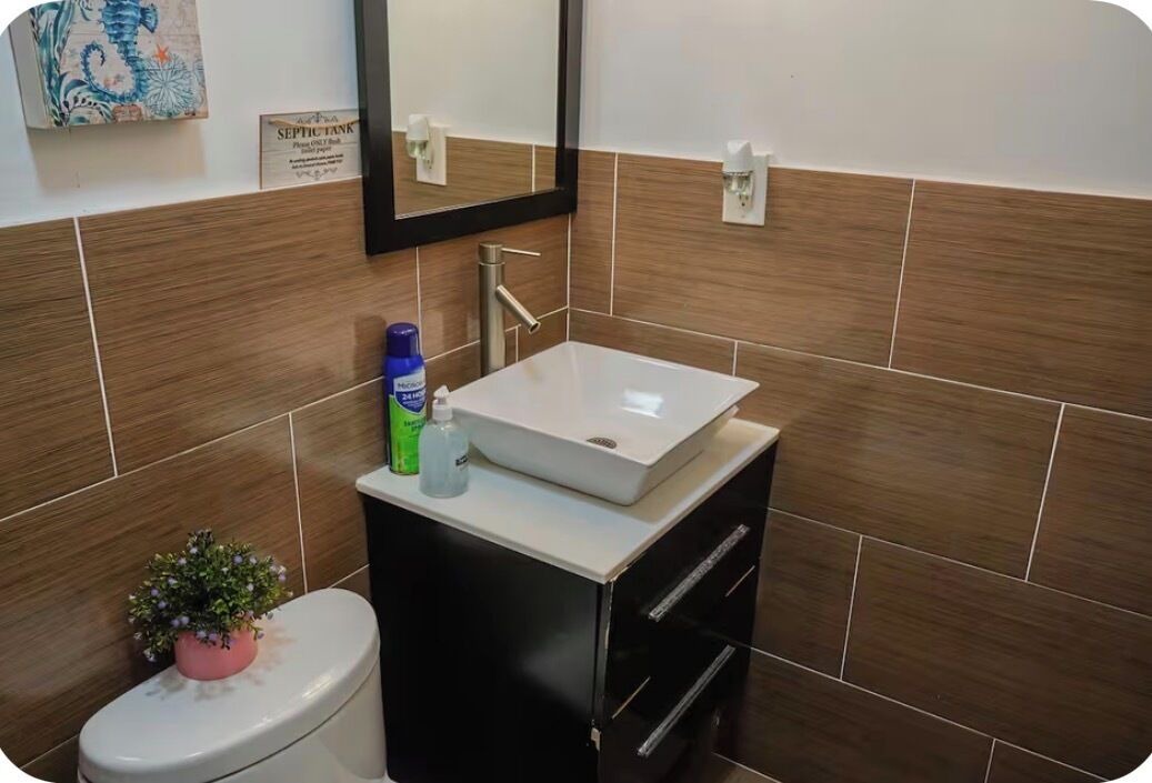 Photo of Bathroom in Palmetto Estates