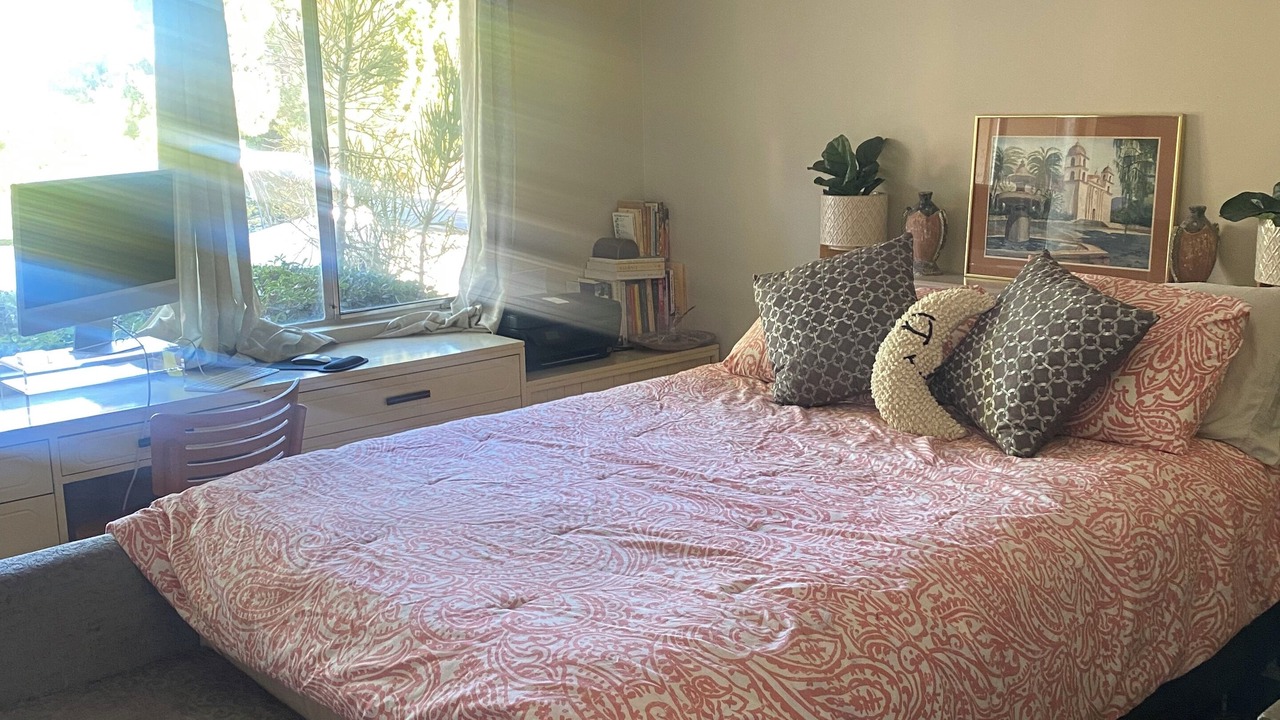 Photo of Bedroom in Rolling Hills Estates