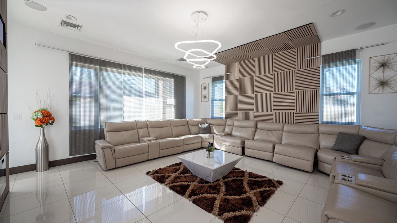 Photo of Livingroom in Spring Valley