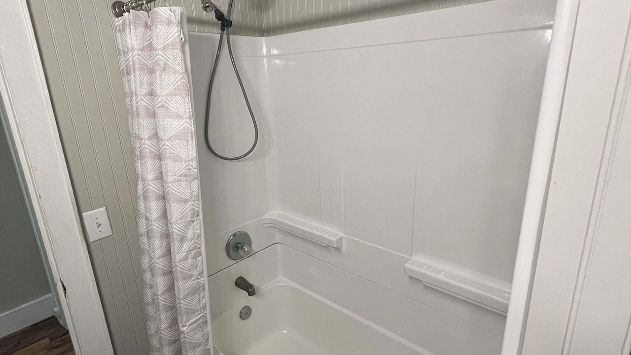 Photo of Bathroom in Linden