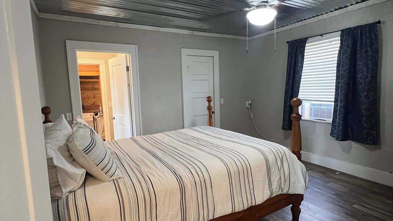 Photo of Bedroom in Linden