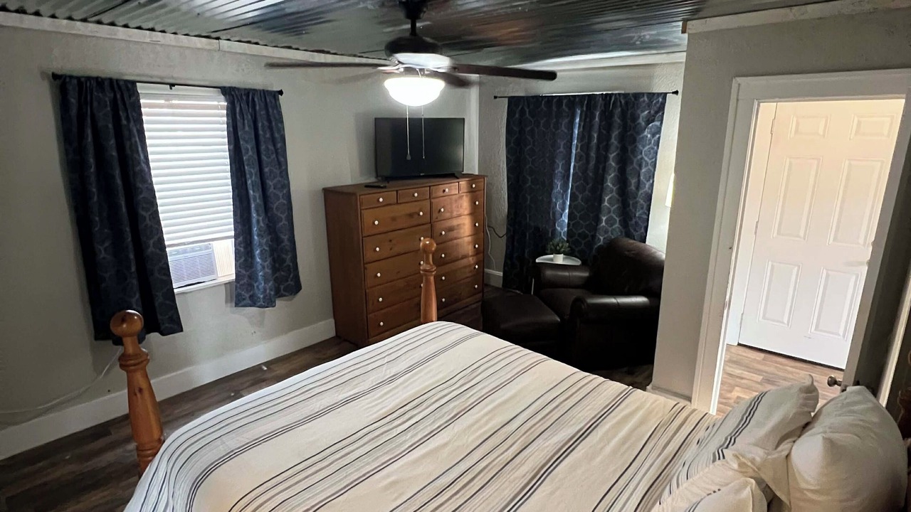 Photo of Bedroom in Linden