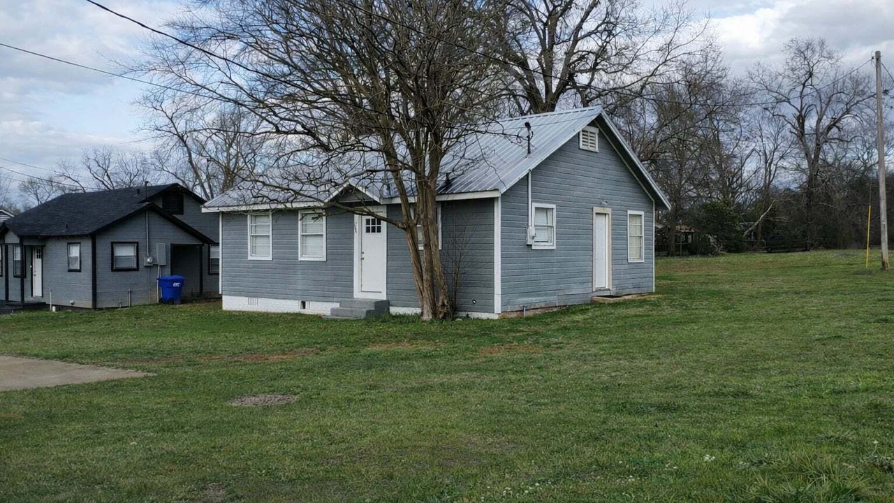Photo of Outdoor in Linden