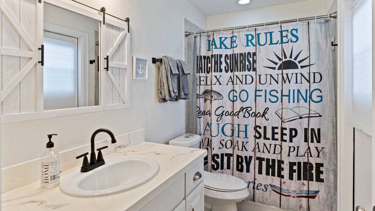 Photo of Bathroom in Auburndale