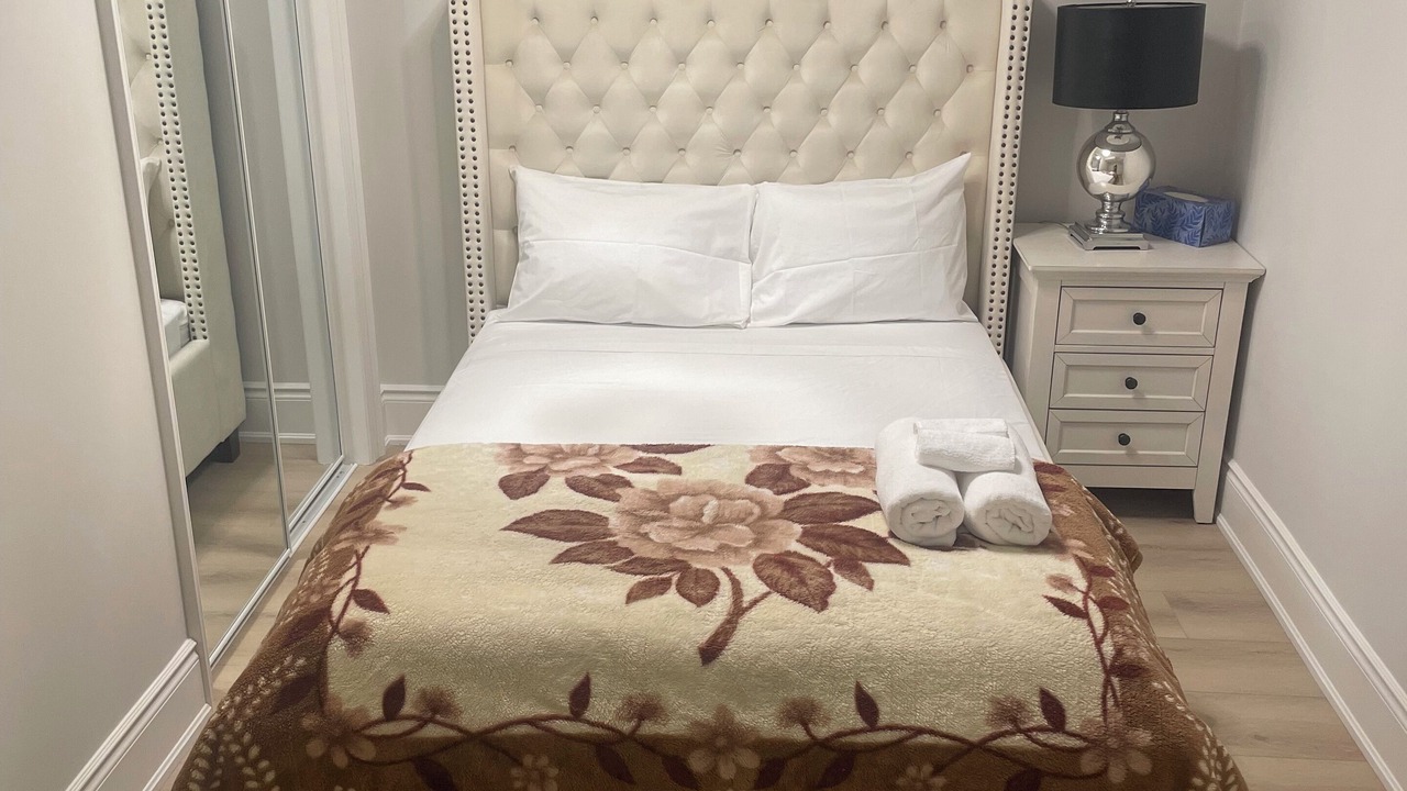Photo of Bedroom in Rouge
