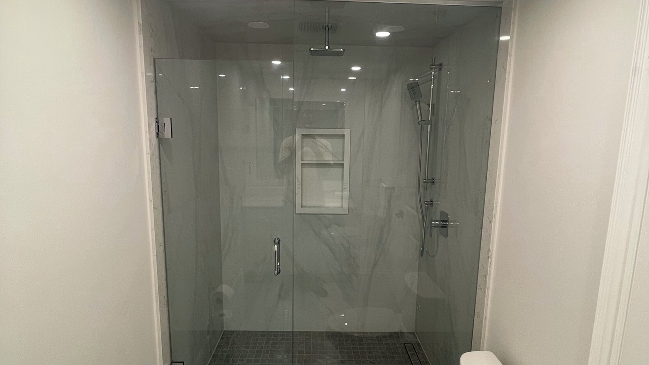 Photo of Bathroom in Rouge