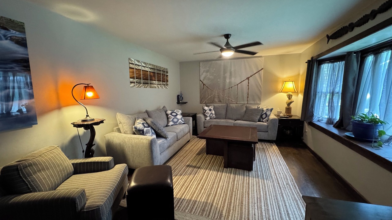 Photo of Livingroom in Doraville