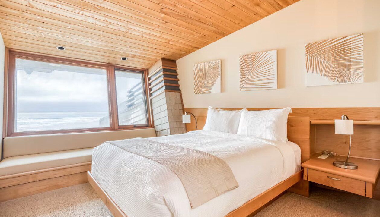 Photo of Bedroom in Oregon Coast