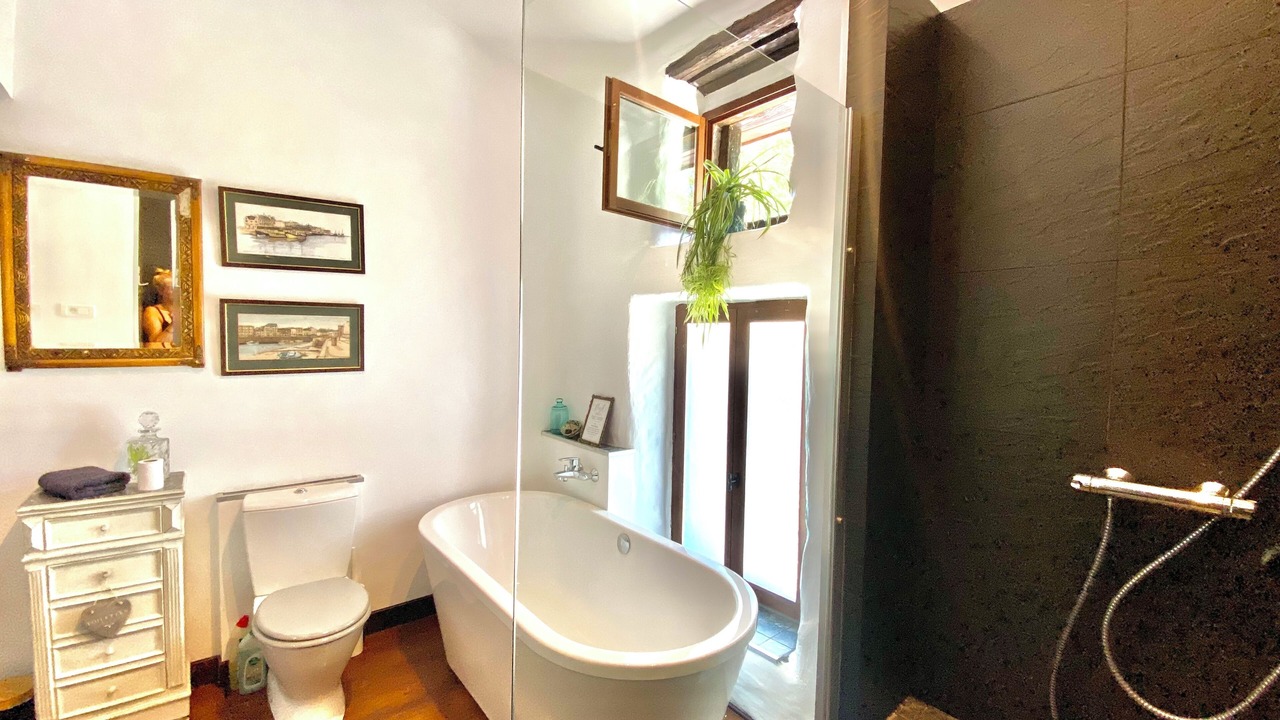 Photo of Bathroom in Lesparrou