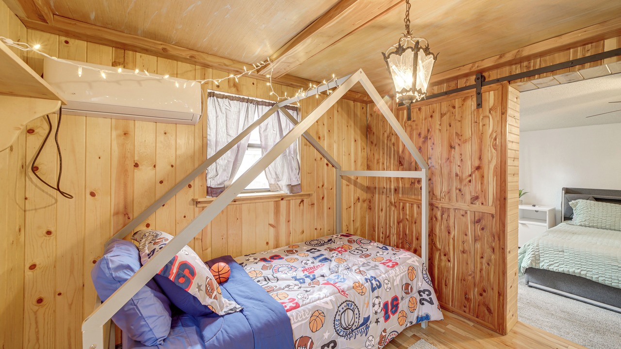 Photo of Bedroom in Hoyt