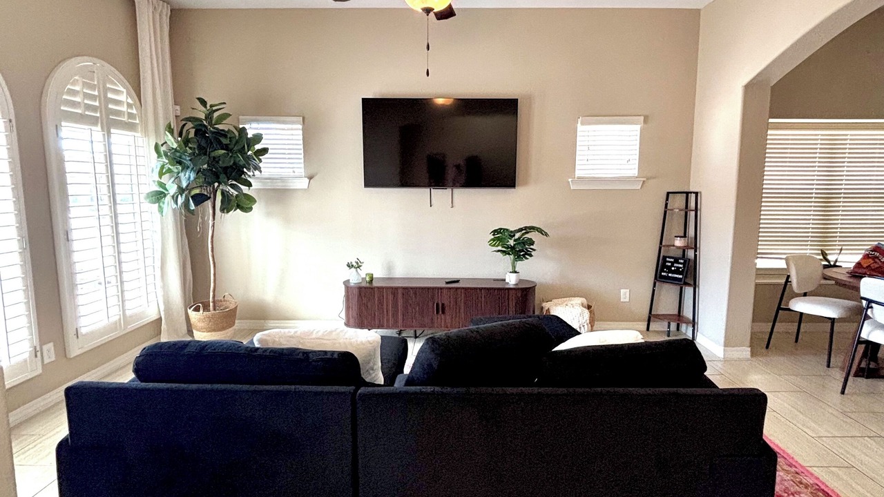 Photo of Livingroom in Biggs Field