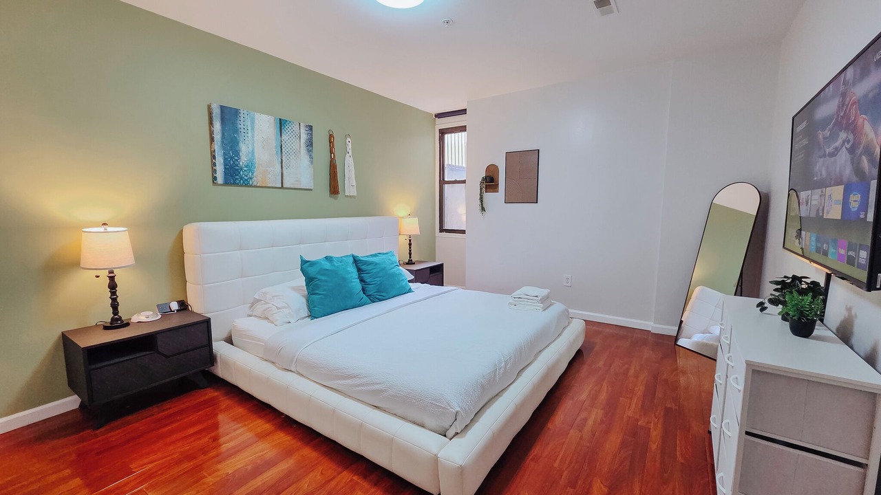 Photo of Bedroom in Chinatown