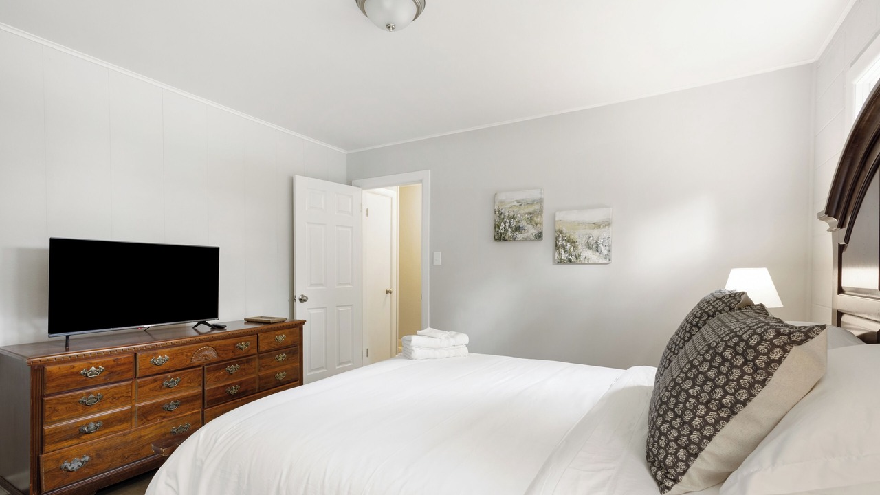 Photo of Bedroom in Ashland