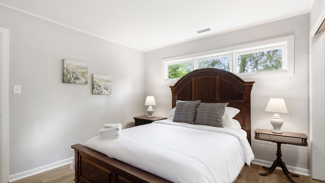 Photo of Bedroom in Ashland