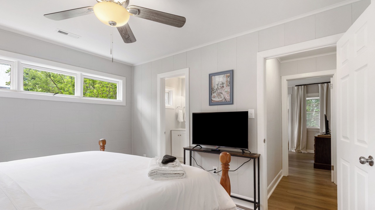 Photo of Bedroom in Ashland