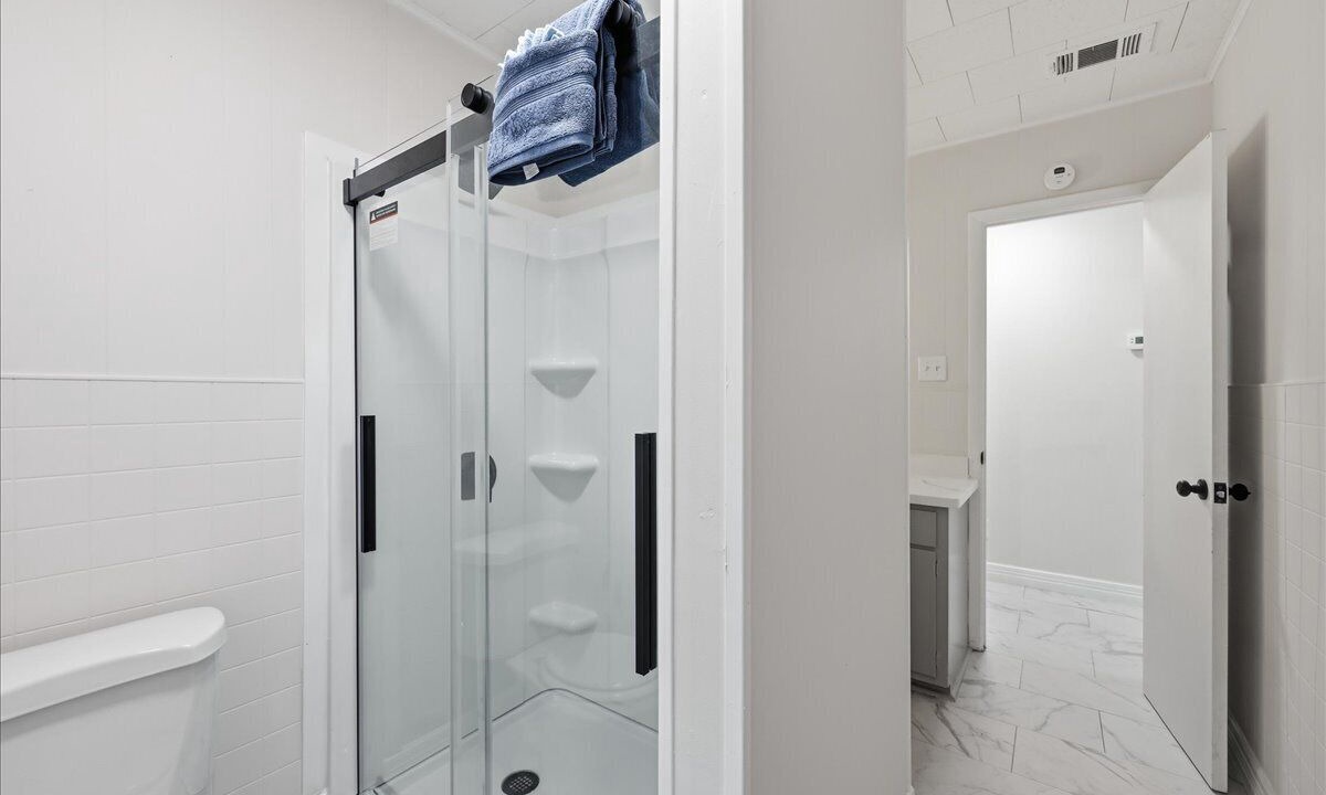 Photo of Bathroom in Groves