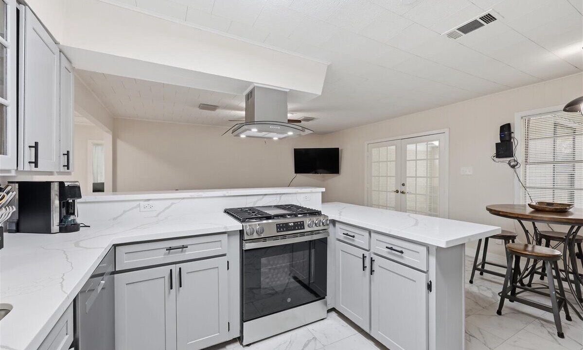 Photo of Kitchen in Groves