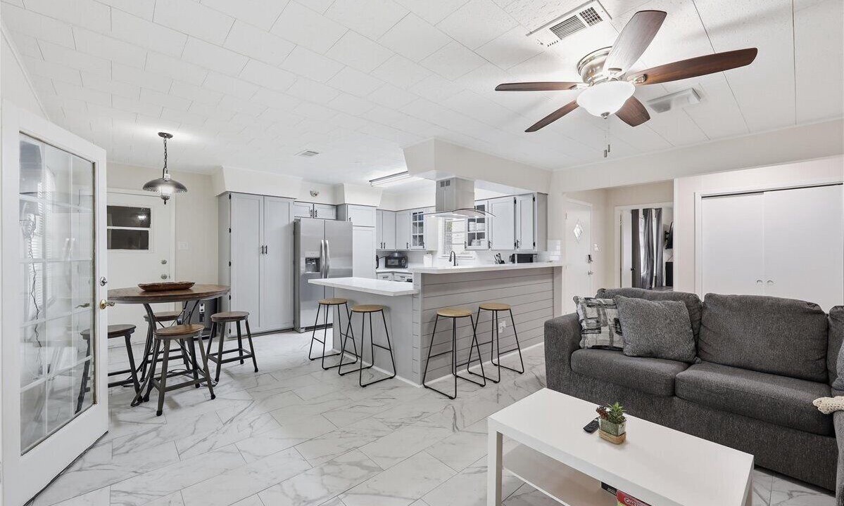 Photo of Livingroom in Groves