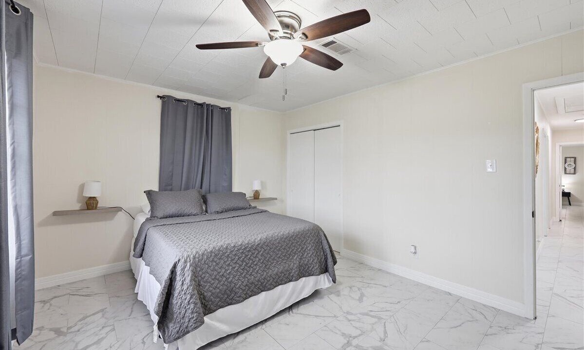 Photo of Bedroom in Groves