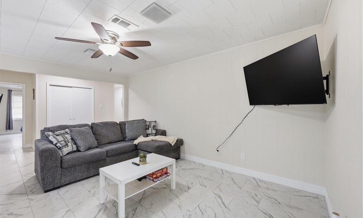 Photo of Livingroom in Groves