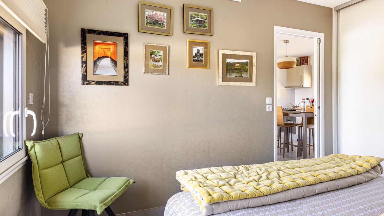 Photo of Bedroom in Ballan-Mire