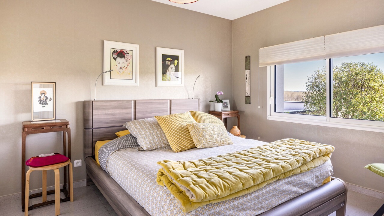 Photo of Bedroom in Ballan-Mire