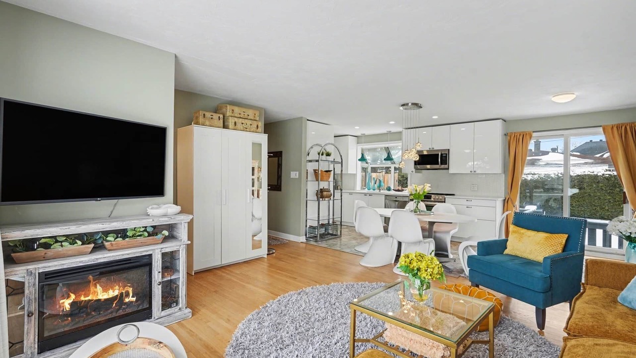 Photo of Livingroom in Ottawa Division