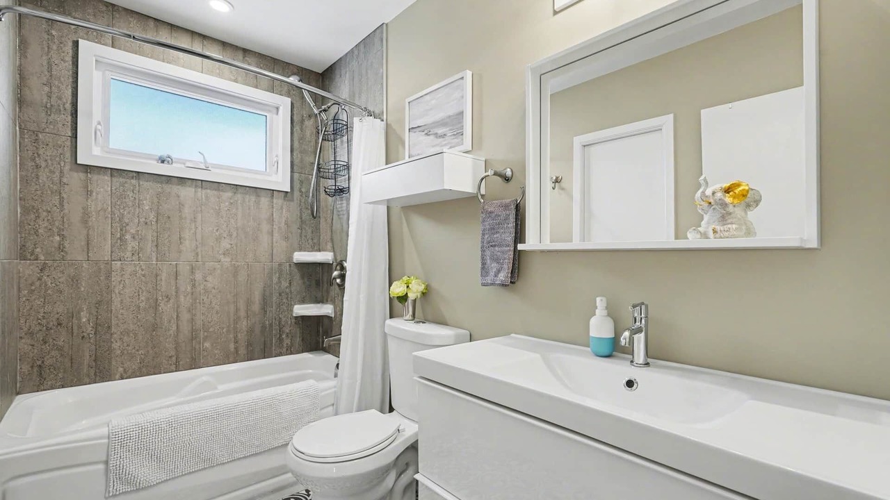 Photo of Bathroom in Ottawa Division