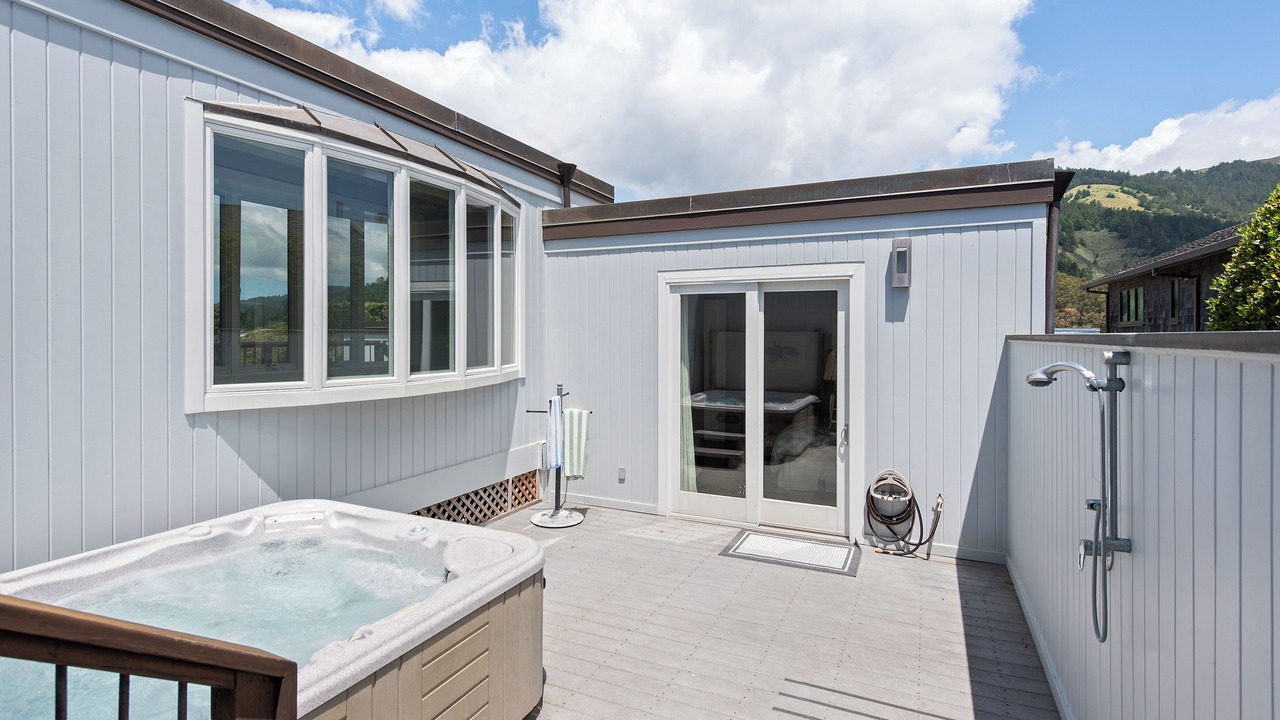 Photo of Patio Balcony in Stinson Beach