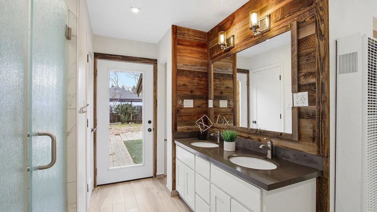 Photo of Bathroom in Willow Glen