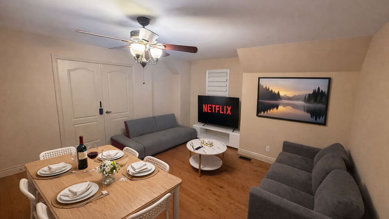 Photo of Livingroom in Brampton
