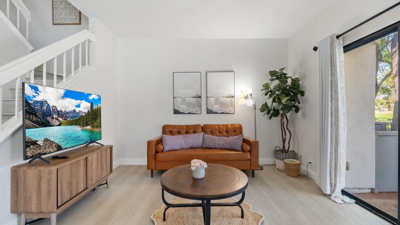 Photo of Livingroom in Tustin
