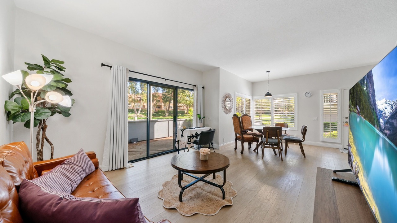 Photo of Livingroom in Tustin
