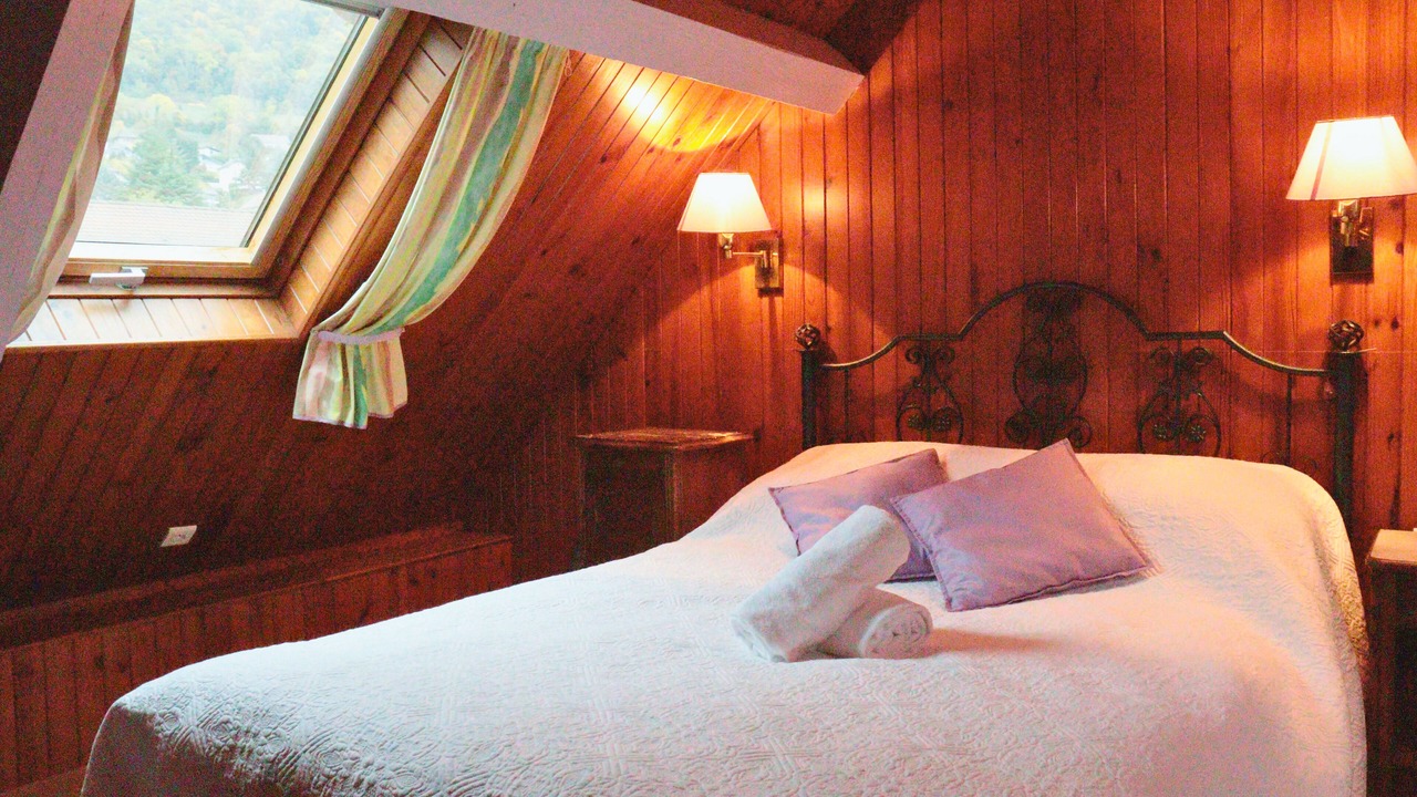 Photo of Bedroom in Veyrier-du-Lac